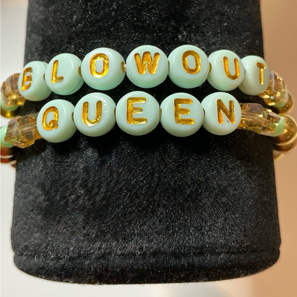 Blowout Queen bracelet set ( New Handmade )